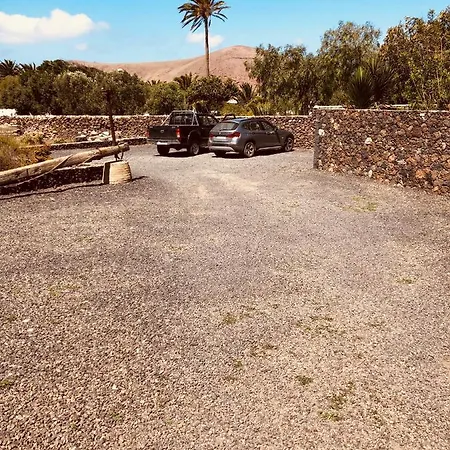 Balcon Botanico - Shared Pool - Island Location - 10 Mins Drive To Famara And La Santa